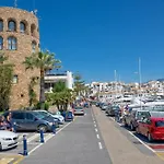 Cabopino, Las Mimosas