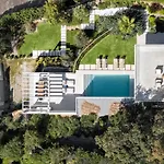 Luxury New Villa Alma- 5Bdr, Pool, Garden, Parkin