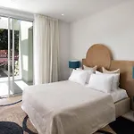 Luxury New Villa Alma- 5Bdr, Pool, Garden, Parkin