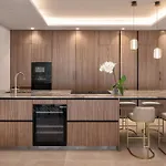Luxury New Villa Alma- 5Bdr, Pool, Garden, Parkin