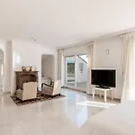 6 Bedrooms Luxury Villa Camilla