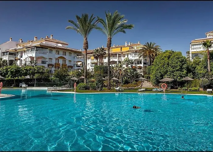 Apartamento En Marbella, Residencial La Dama De Noche