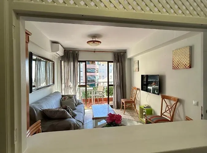 Las Palmeras -Marbella Centro- By Completely Marbella