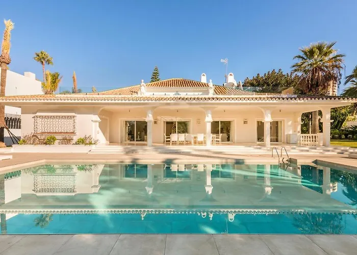 6 Bedrooms Luxury Villa Camilla