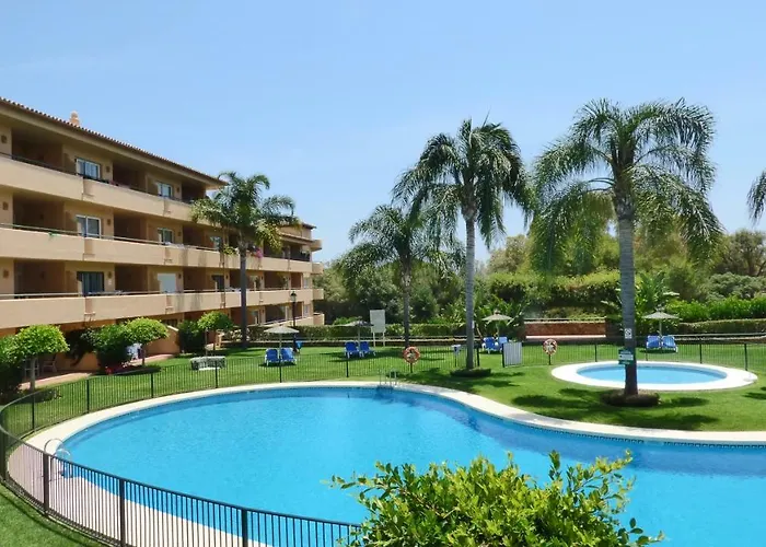 R6 Los Patios 2 Bedroom