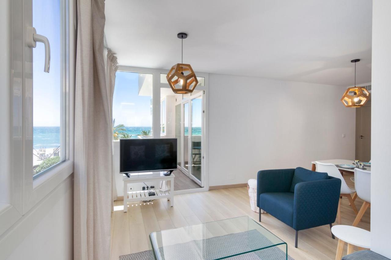 And Sea View Apartment *