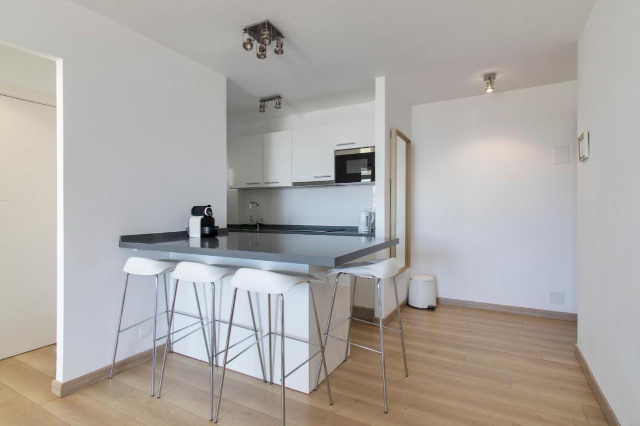 And Sea View Apartment