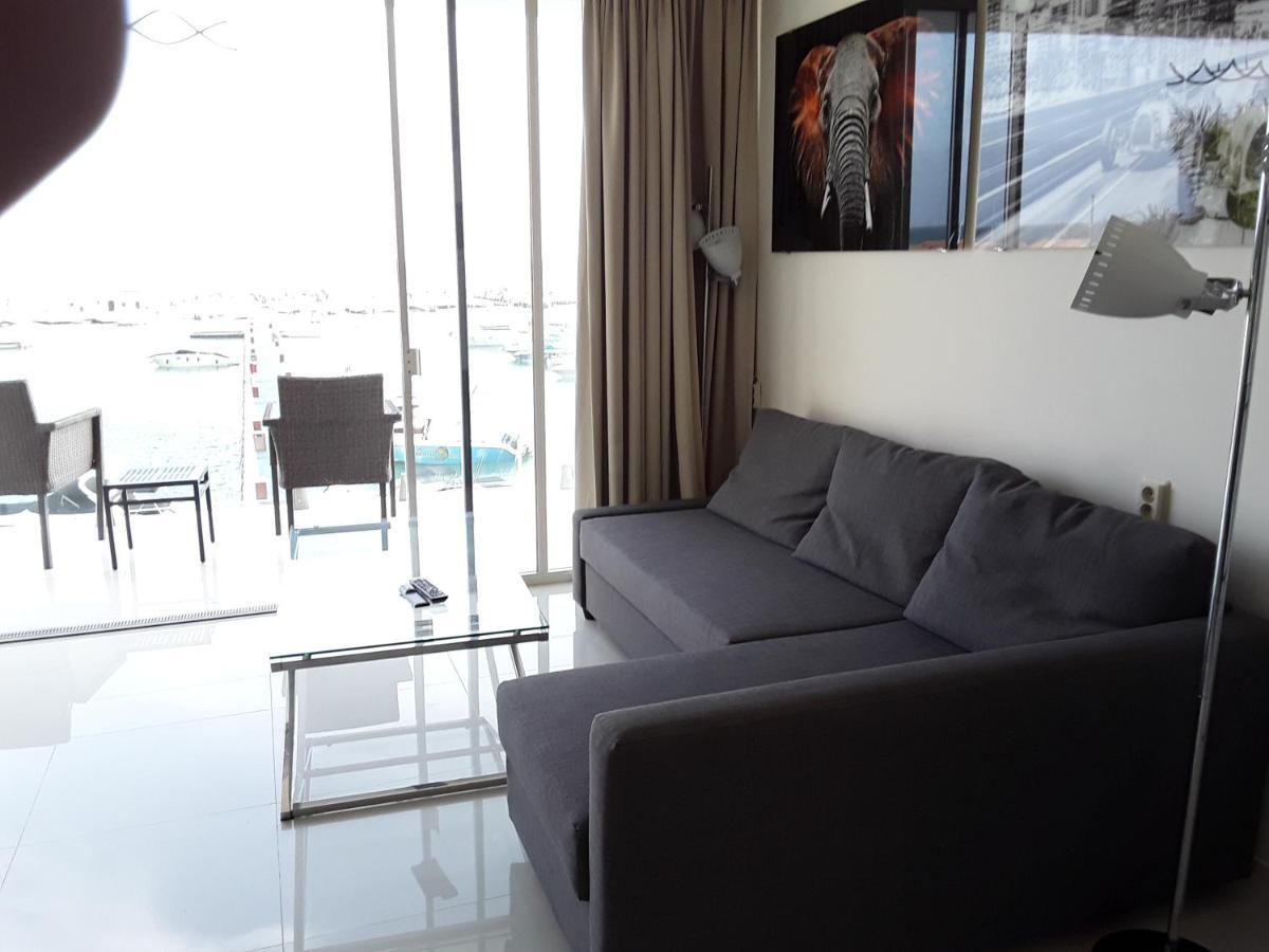 First Line Duplex Puerto Banus Sleeps 8 People *