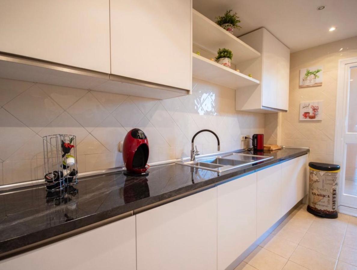 Spacious Near To Nikki Beach