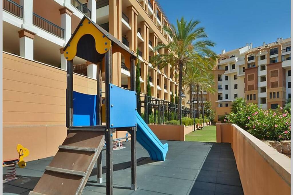 Apartamento Penthouse With Sea Views In Marbella
