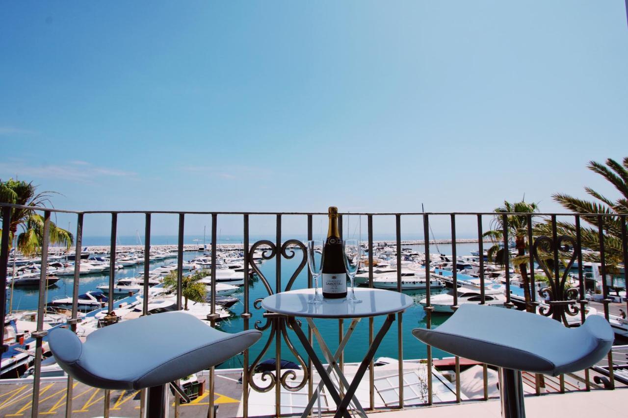 First Line Luxury Penthouse, Puerto Banus, *