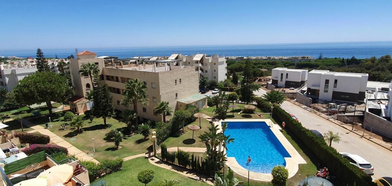 Corner Sea View Penthouse With 95m² Terraces *