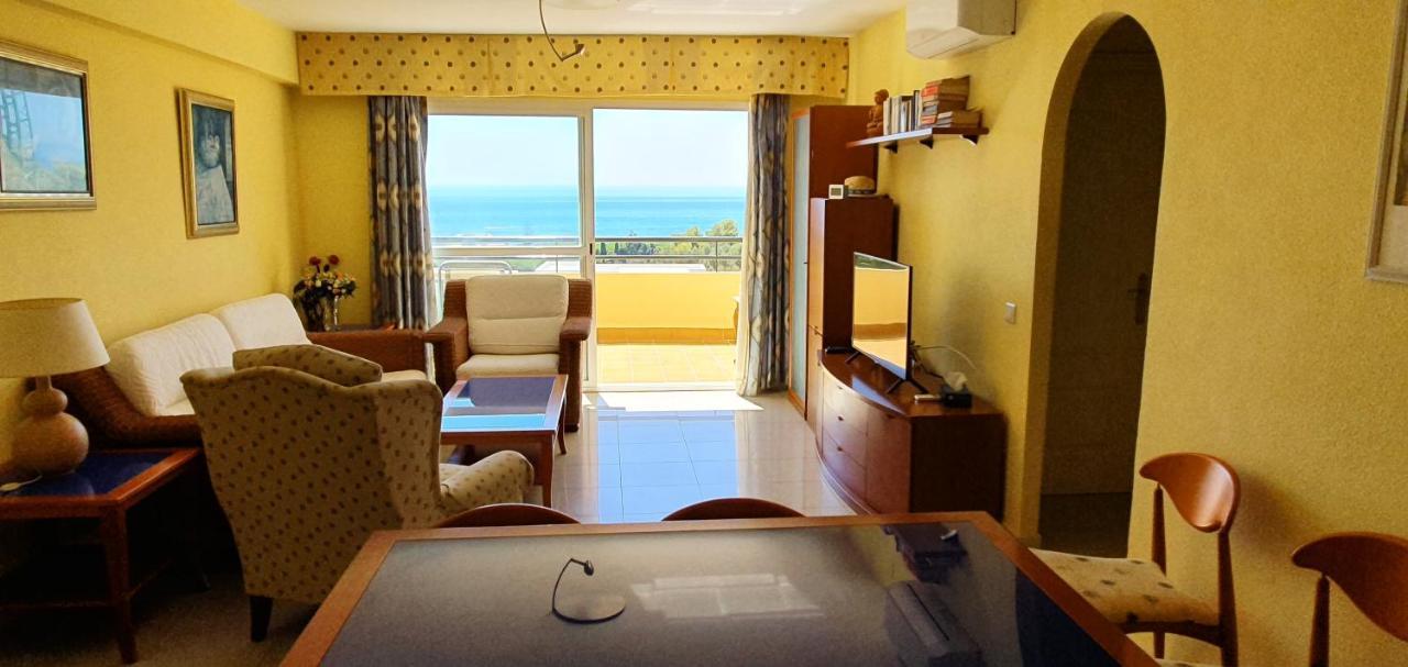 Corner Sea View Penthouse With 95m² Terraces