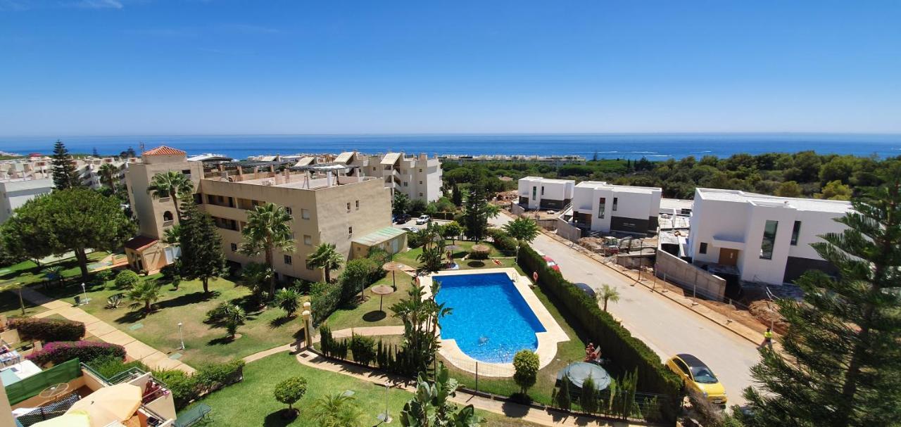Corner Sea View Penthouse With 95m² Terraces