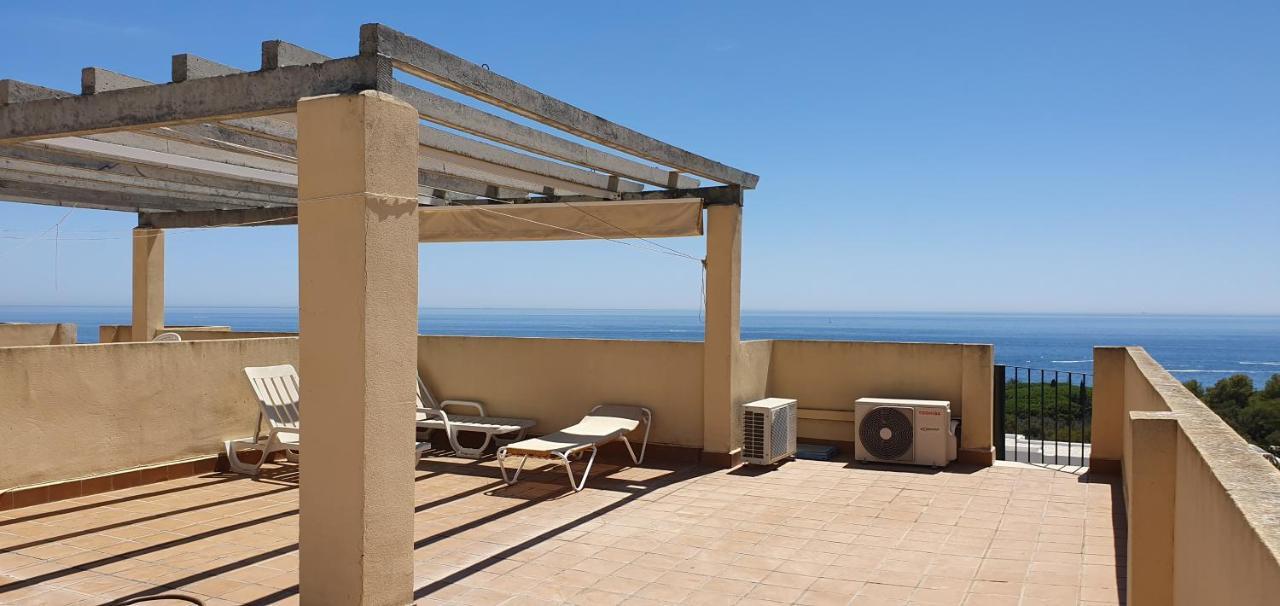 Corner Sea View Penthouse With 95m² Terraces *