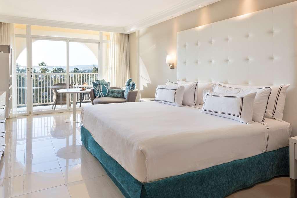 Hotel Me By Melia 5*
