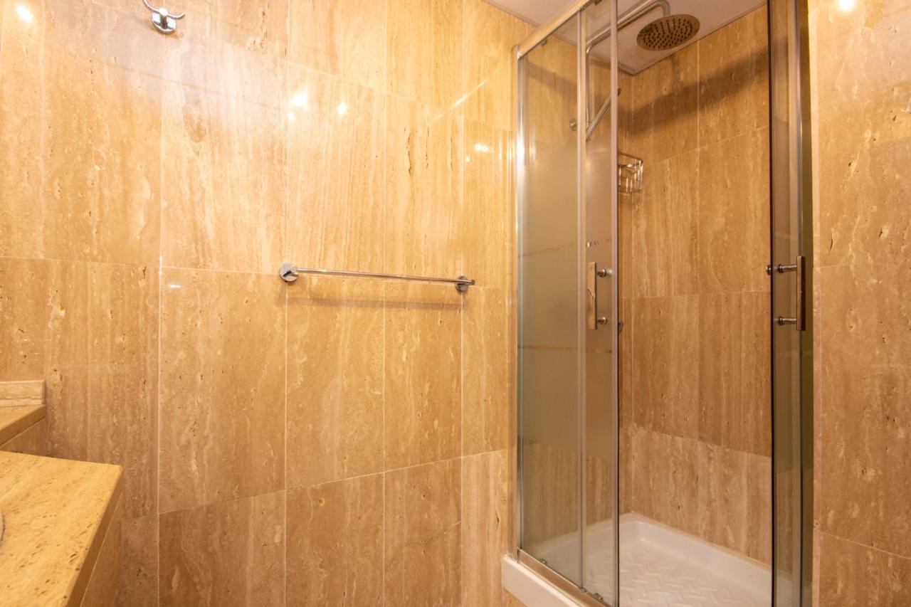 Ground Floor Apartment, Jardines De Santa Maria Elviria Marbella