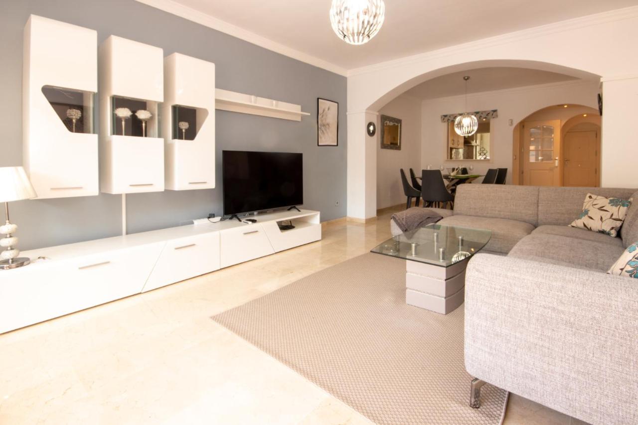 Ground Floor Apartment, Jardines De Santa Maria Elviria Apartamento *