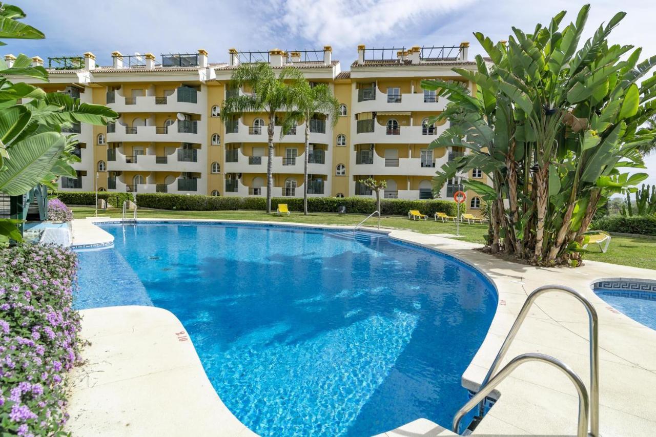 Sad-spacious 2 Bedroom Duplex Puerto Banus Marbella