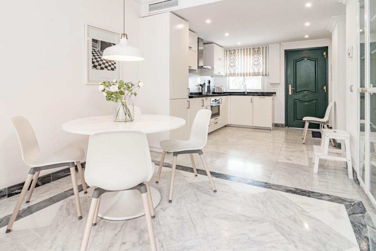 Contemporary 2br Apt With Terrace In Nueva Andalucia 'the Golf Valley' Apartment *