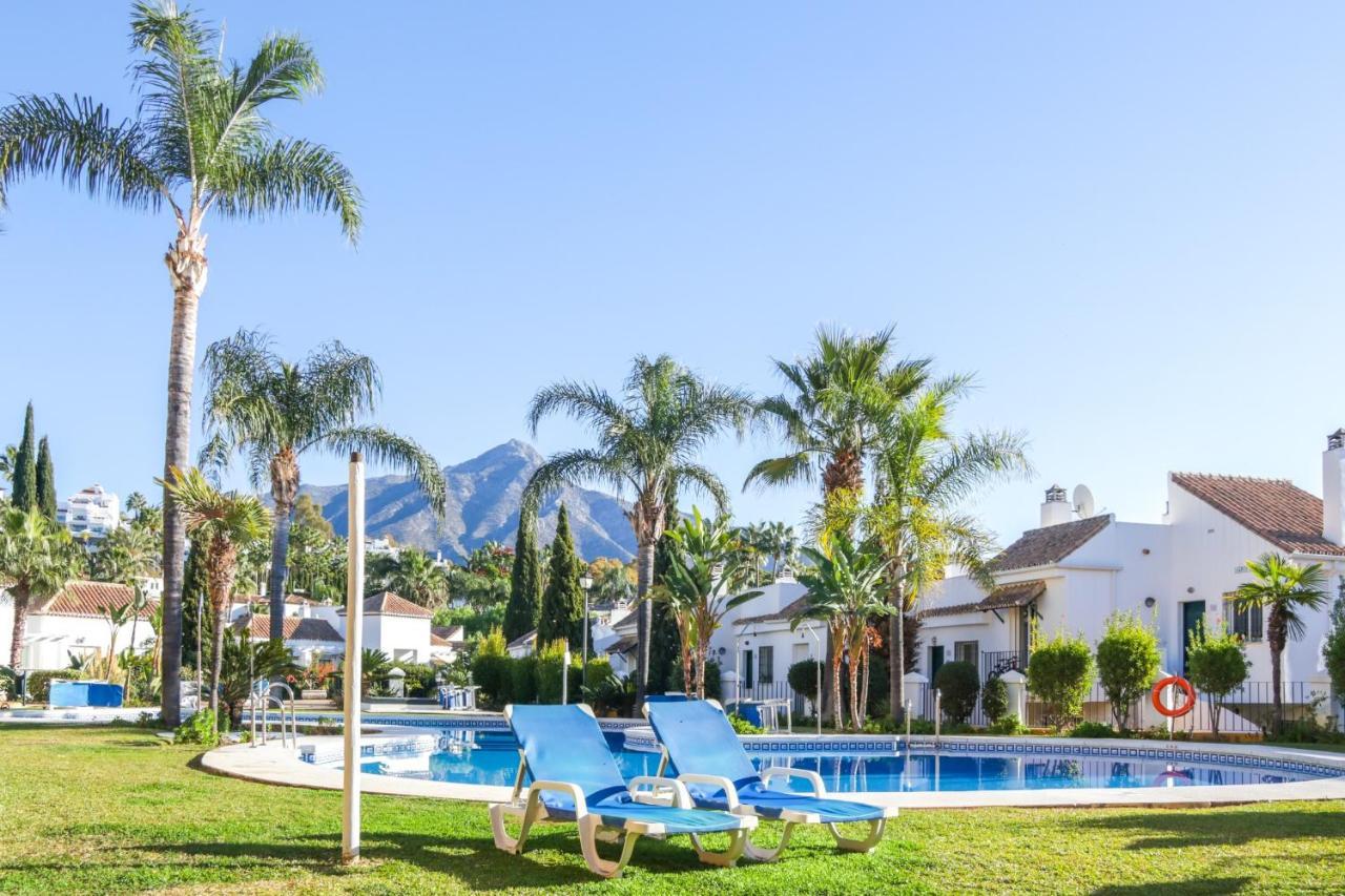 Contemporary 2br Apt With Terrace In Nueva Andalucia 'the Golf Valley' *