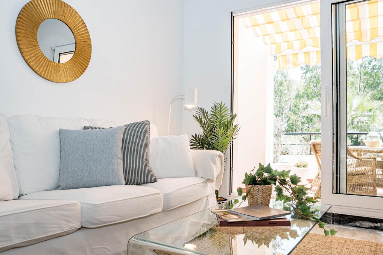 Apartment Contemporary 2br Apt With Terrace In Nueva Andalucia 'the Golf Valley'