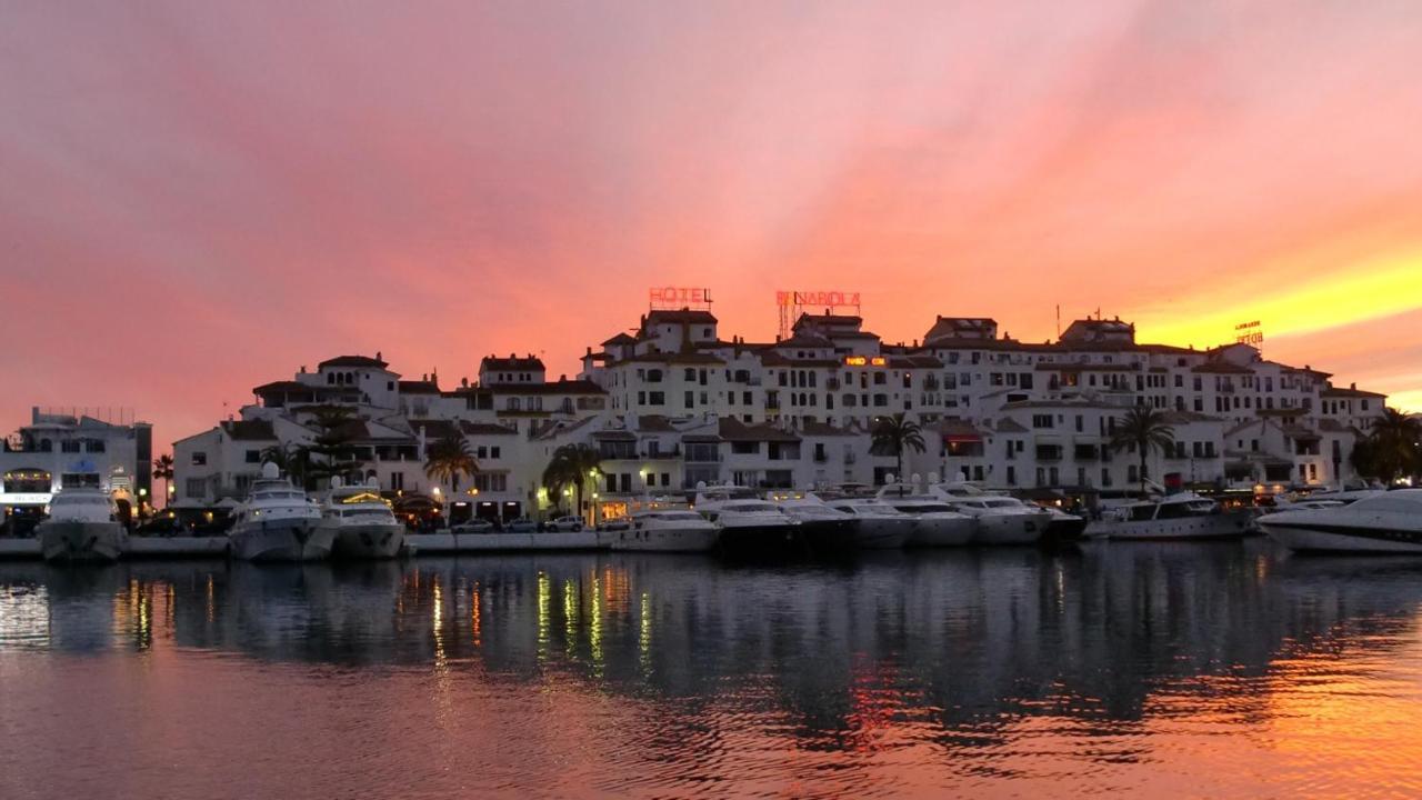 Apartment Puerto Banus Frontline With Amazing Sea Views *