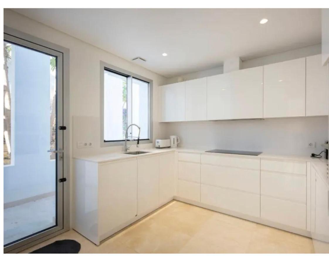 Magnifique Contemporaine Villa *