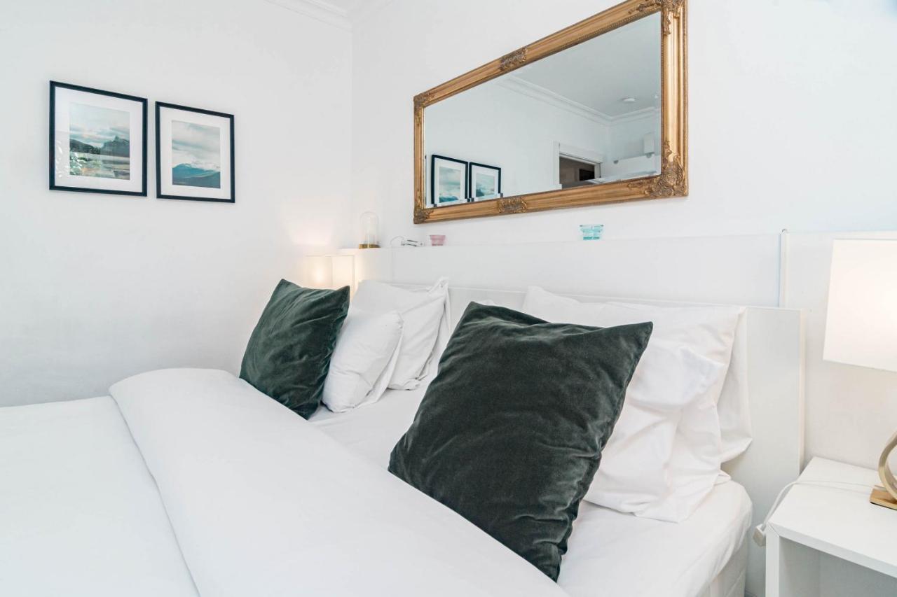 Sat2 - Modern 2 Bedroom With Ocean View Apartment *