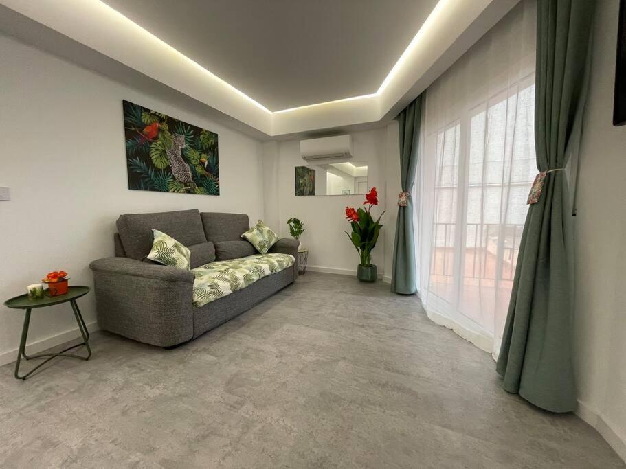 Appartement Big Terrace Next To Beach And Old Town *