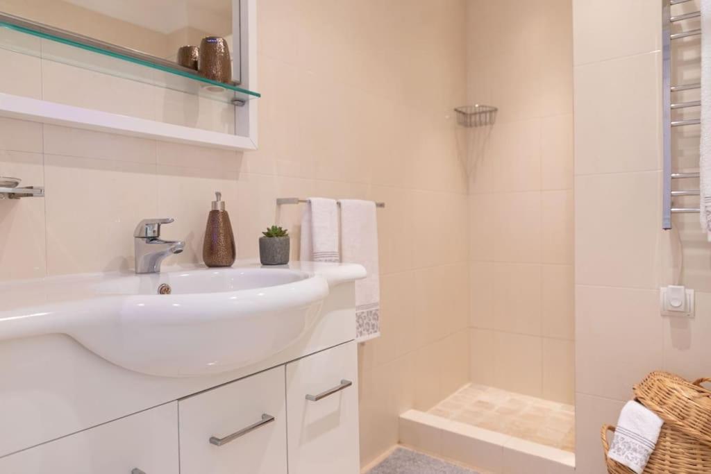 Azahara 1 2b Marbella