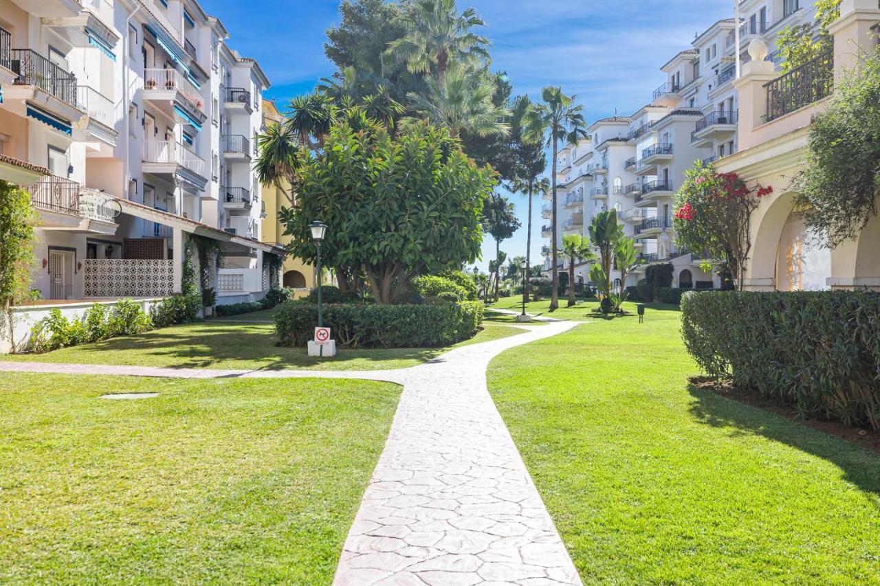 Apartamento Luminoso En Andalucia Del Mar Marbella
