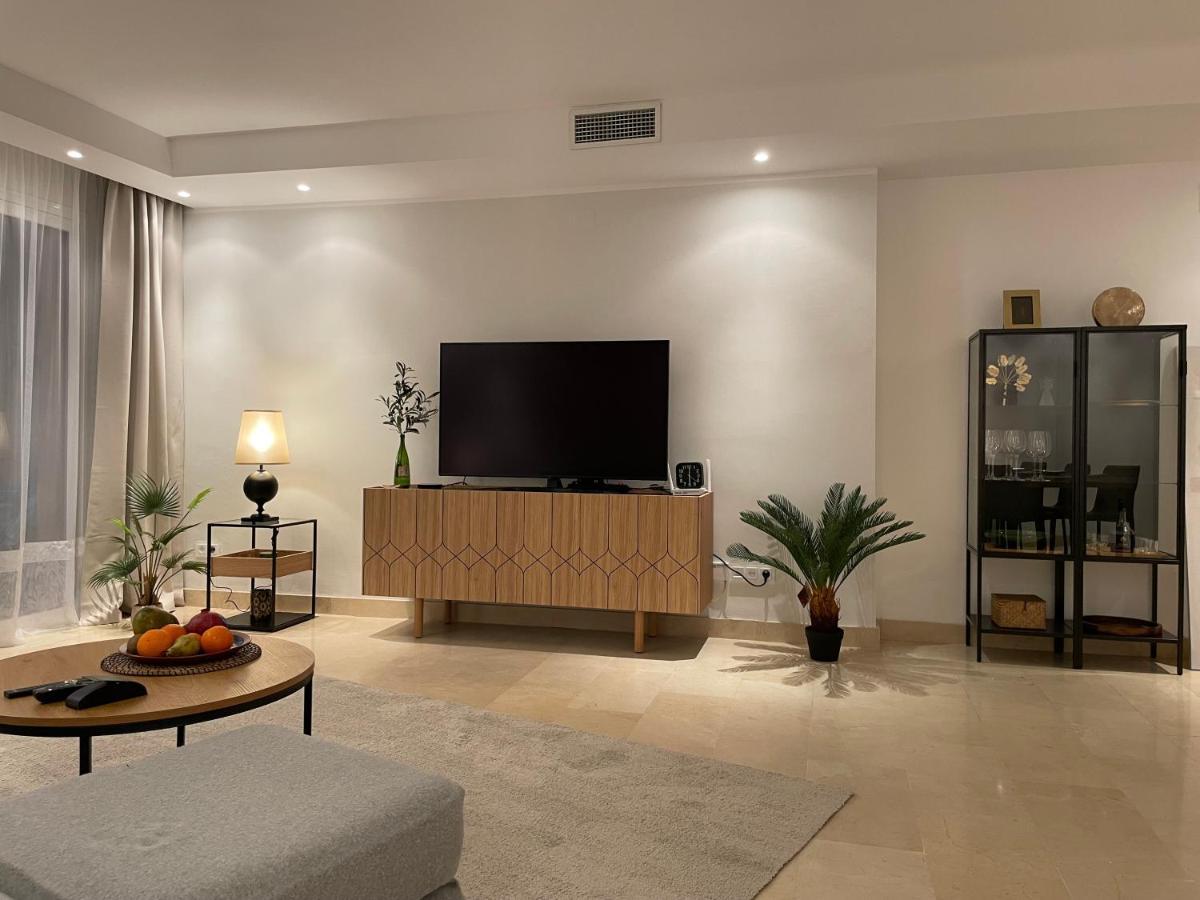 Oasis 3 Bedroom Golden Mile *