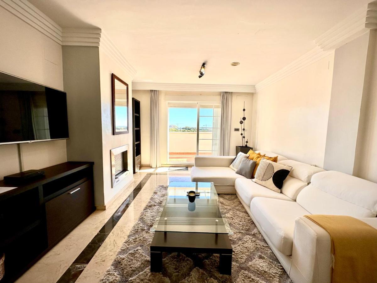 Moderno Con Preciosas Vistas Al Mar En Urbanizacion Con Piscina - Rio Real 11 2g * Marbella