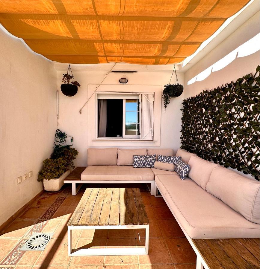 Moderno Con Preciosas Vistas Al Mar En Urbanizacion Con Piscina - Rio Real 11 2g