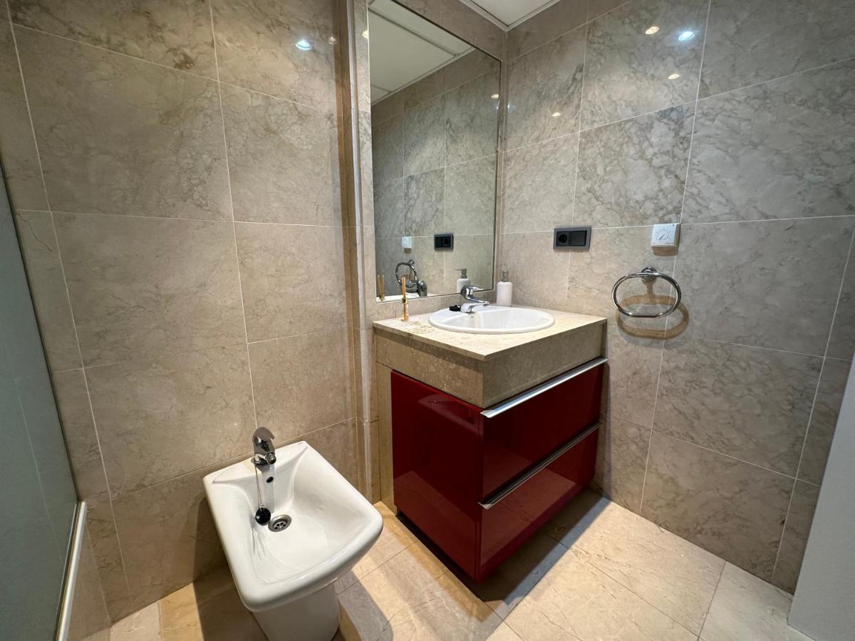 Moderno Con Preciosas Vistas Al Mar En Urbanizacion Con Piscina - Rio Real 11 2g *