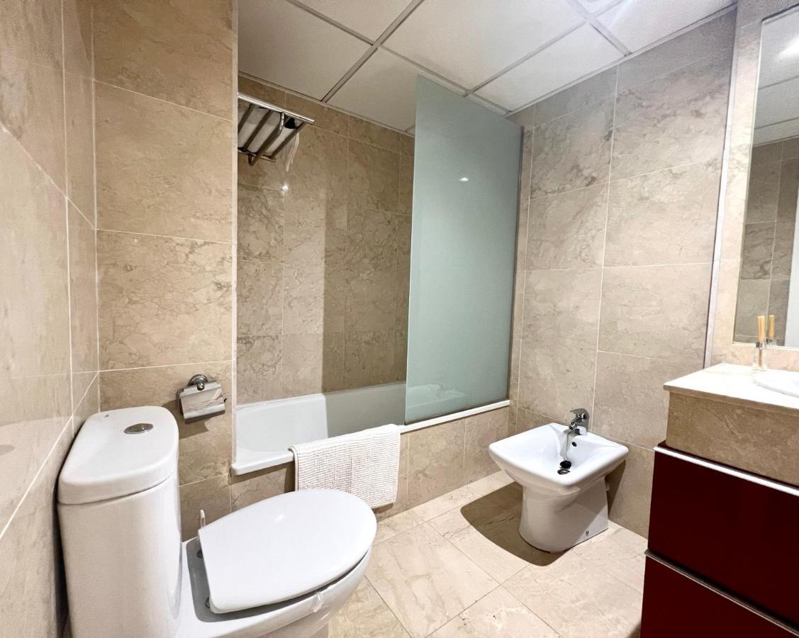 Moderno Con Preciosas Vistas Al Mar En Urbanizacion Con Piscina - Rio Real 11 2g * Marbella