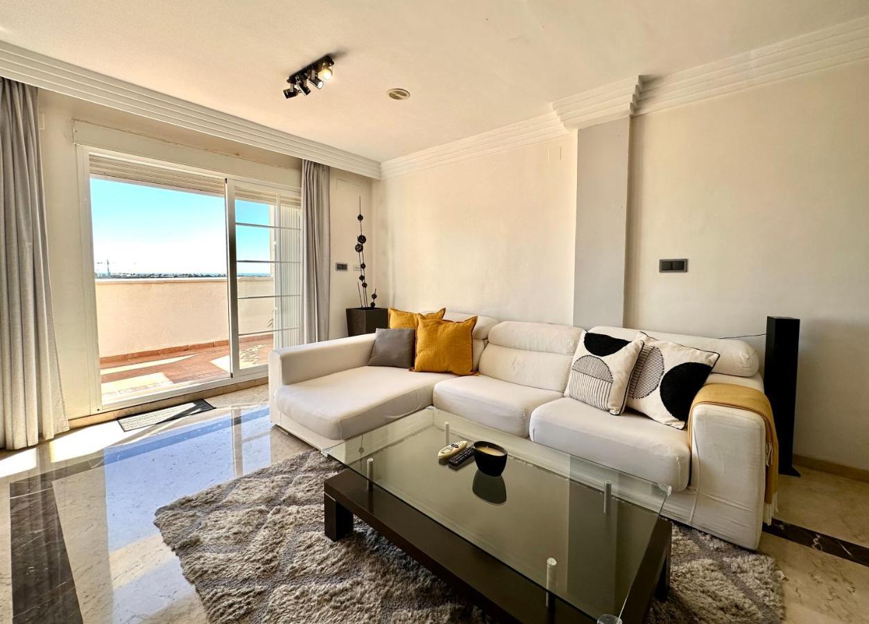 Appartement Moderno Con Preciosas Vistas Al Mar En Urbanizacion Con Piscina - Rio Real 11 2g Marbella