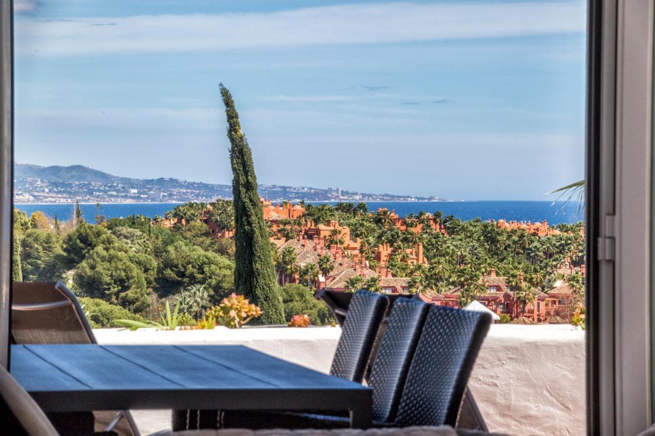 Apartment 2 Bedroom With Sea And Mountain Views, Pool Marbella