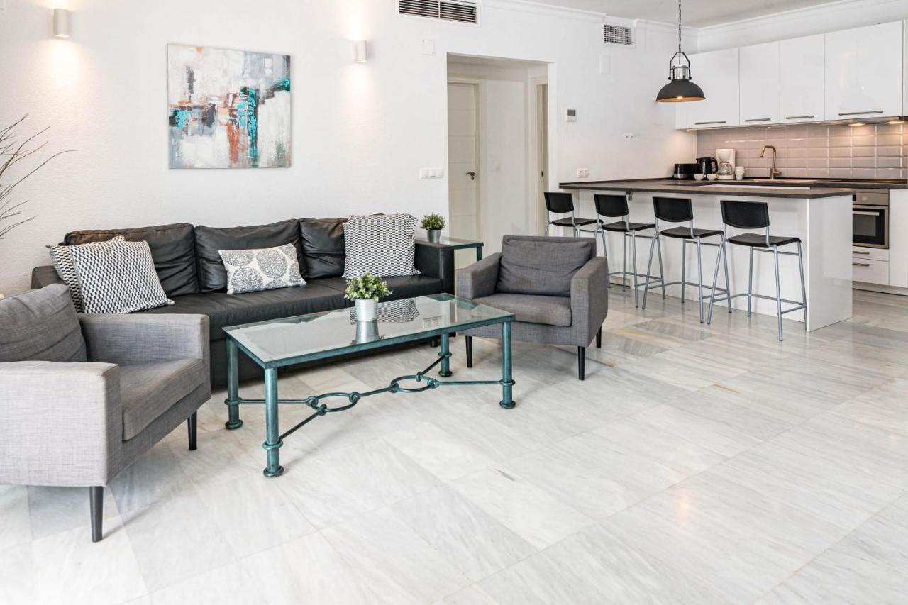 Harbor Getaway In The Heart Of Puerto Banus With Walking Dictance To Everything Apartment *