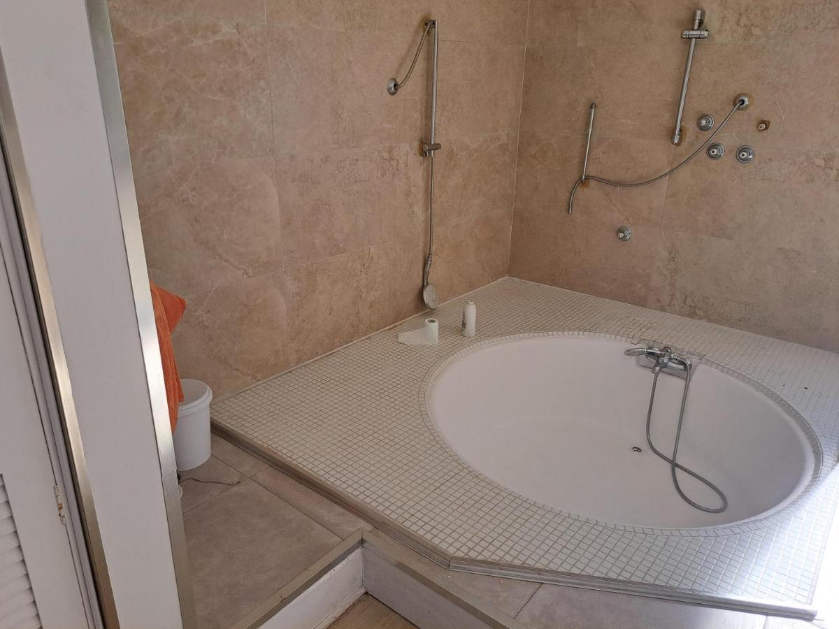 Private In Huge Penthouse 1st Line Puerto Banus, Incredible Views, Jacuzzis *