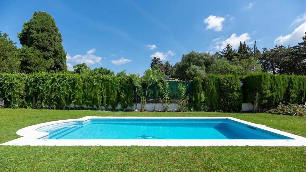 Front Beach Luxury Boutique Panorama Apartamento *