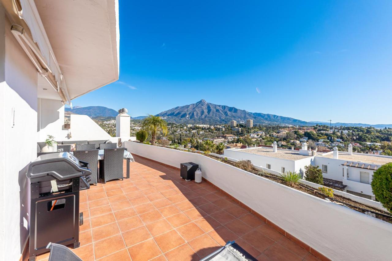 Apartment 2 Bedroom With Sea And Mountain Views, Pool *