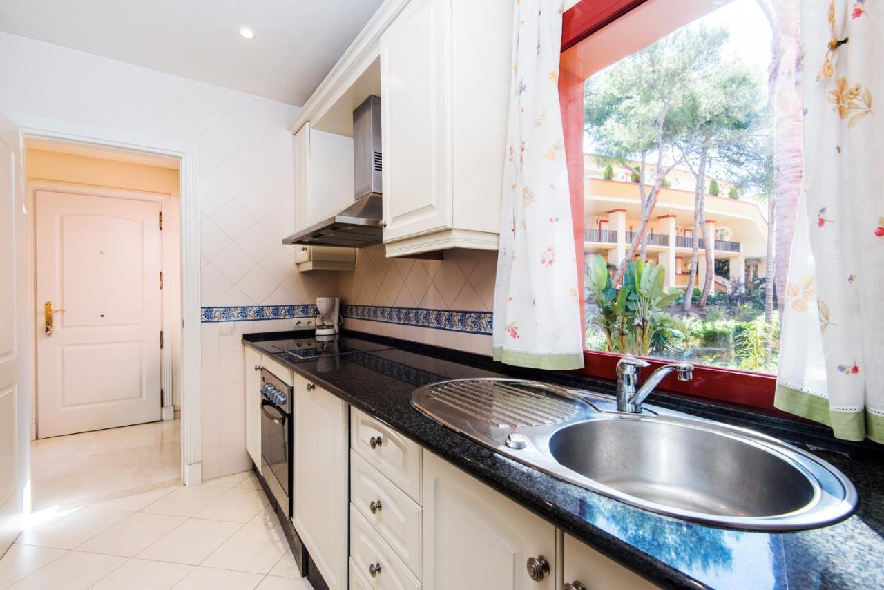 Rentandhomes Luxury * Marbella