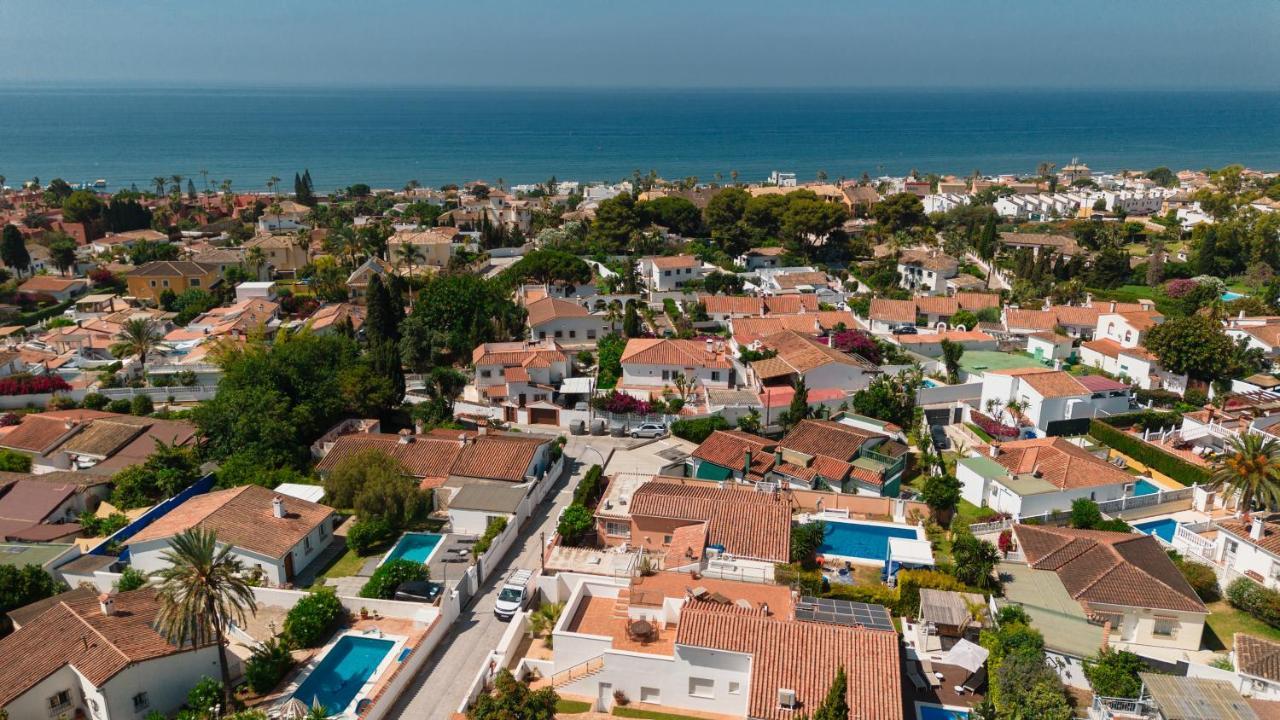 Vakantiehuis With Large Sunny Terrace, Costabella *