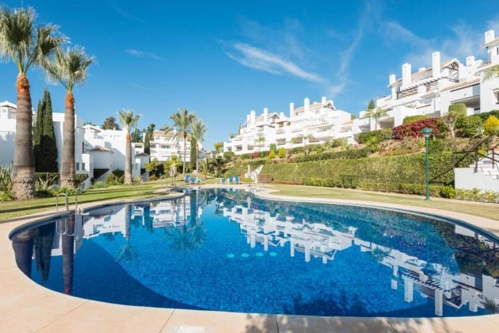 Monteros Palm Beach, Private Garden, Front Apartment *