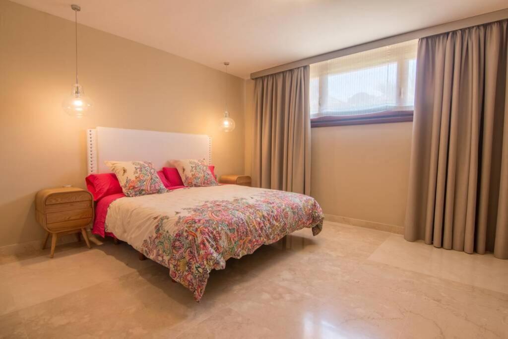 Exclusive 6 En Bedroom - Nagueeles Villa Marbella