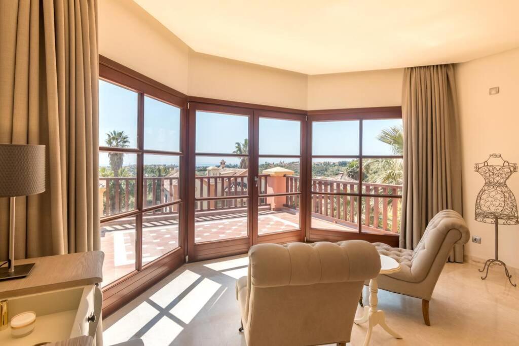 Exclusive 6 En Bedroom - Nagueeles