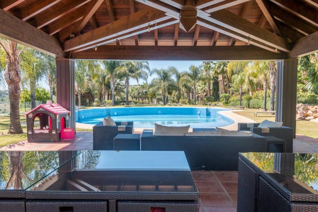 Exclusive 6 En Bedroom - Nagueeles