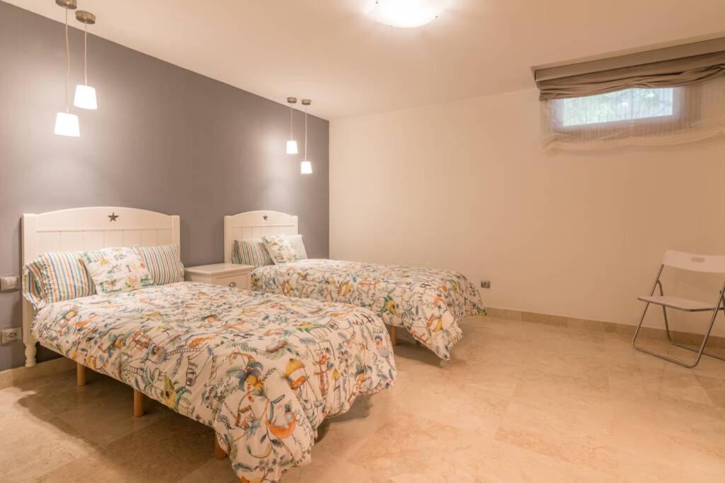 Exclusive 6 En Bedroom - Nagueeles